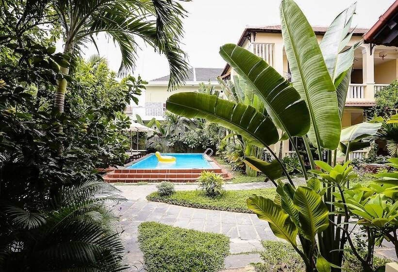 هتل Hoi An Holiday Villa