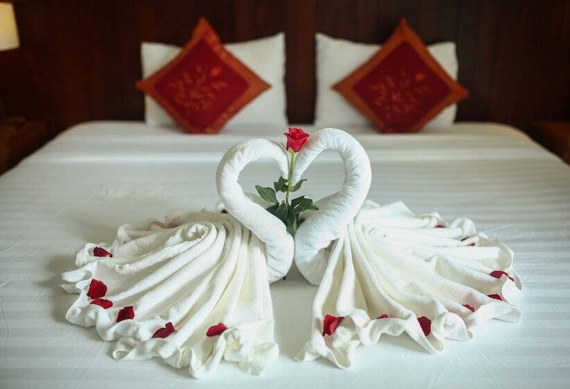 هتل Hoi An Holiday Villa