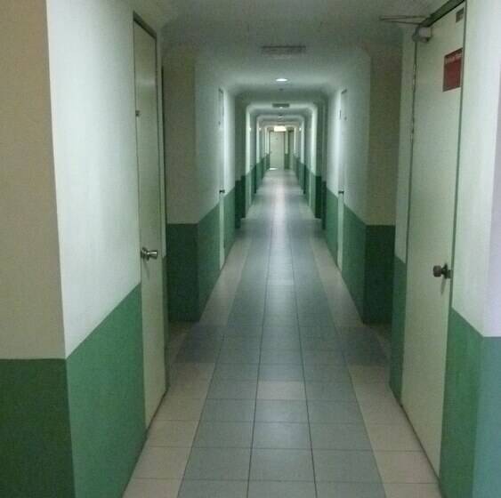 Отель Hung Hung