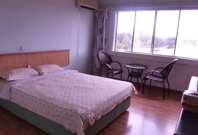 Отель Hung Hung