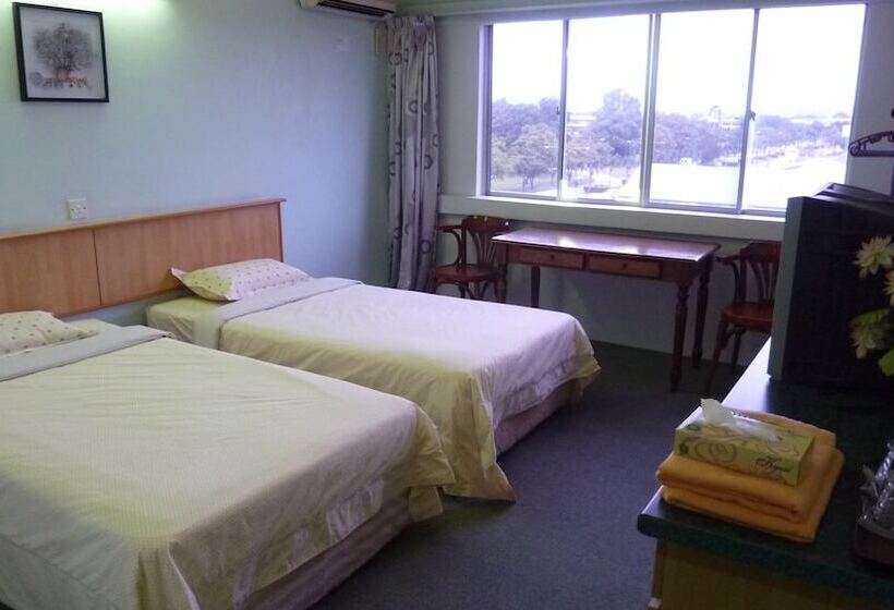 Отель Hung Hung