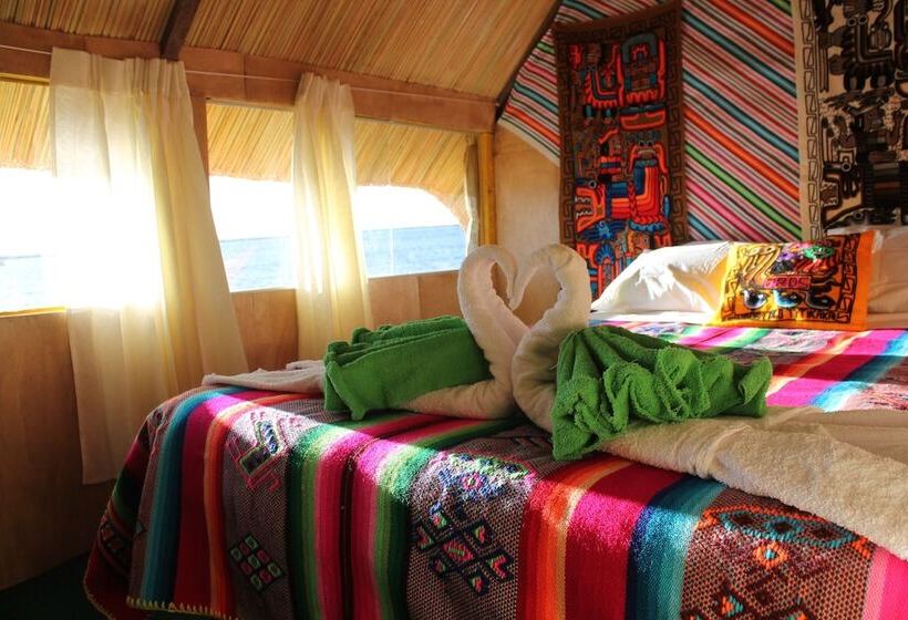 Отель Islas Uros Lodge