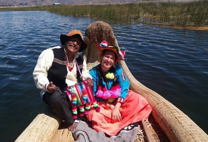 Отель Islas Uros Lodge