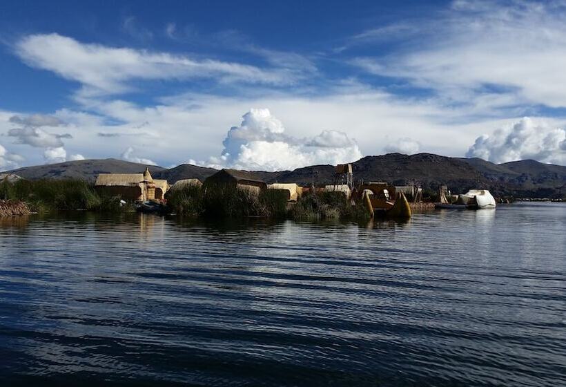 Отель Islas Uros Lodge