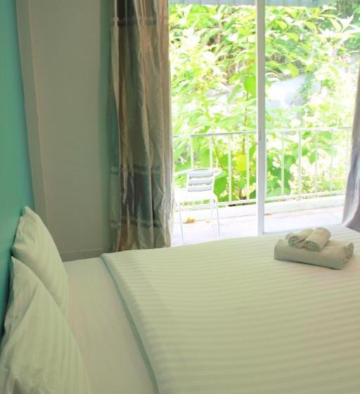 호텔 Kata Sea Host