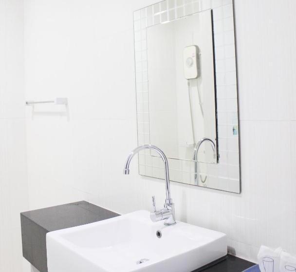 호텔 Kata Sea Host