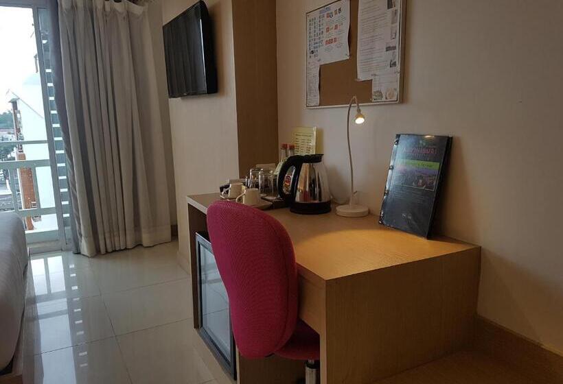 בית מלון כפרי Kavinburi Green