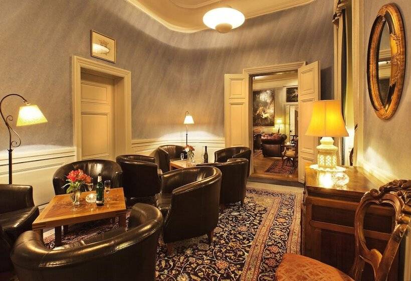 호텔 åkeshofs Slott