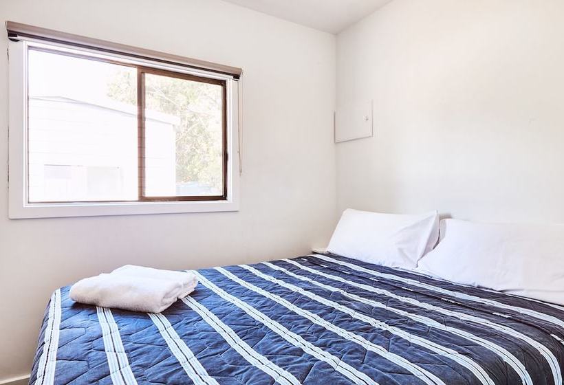 Отель Lorne Foreshore Caravan Park