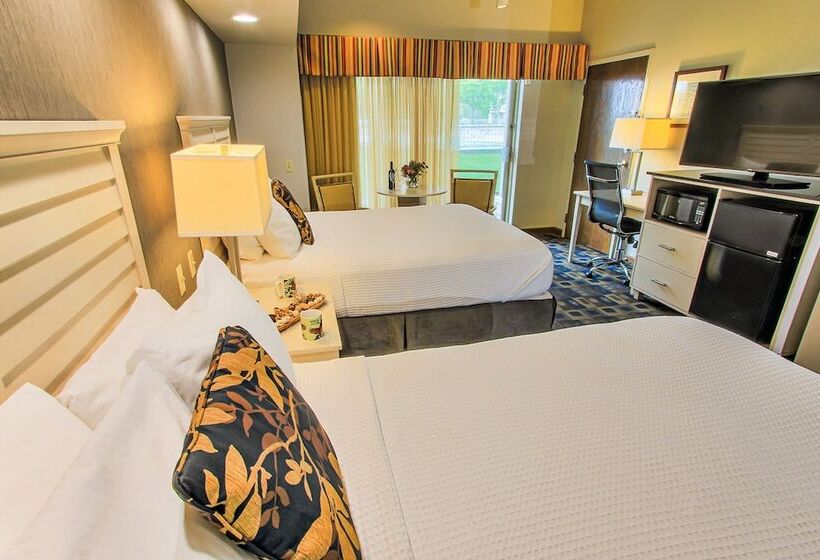 هتل Maumee Bay Lodge And Conference Center