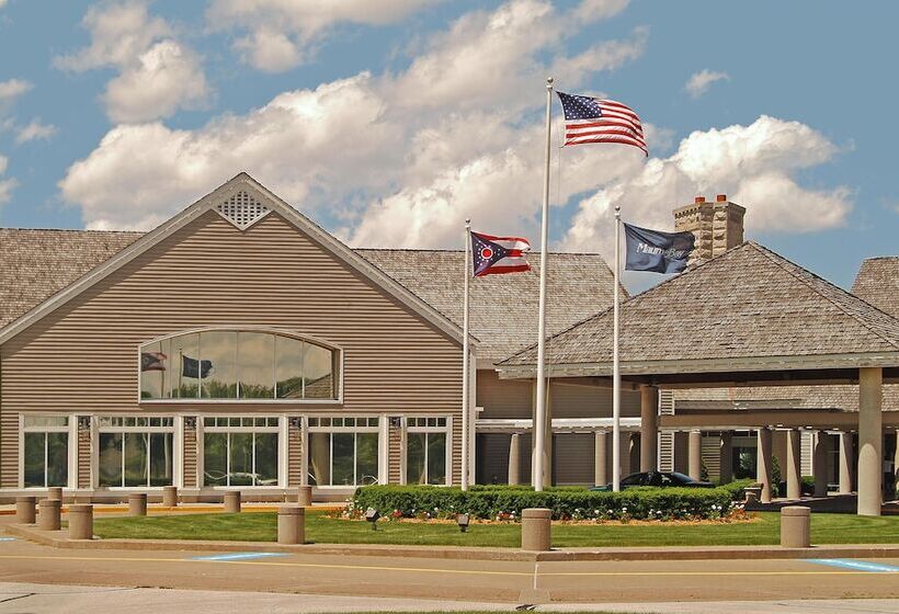 هتل Maumee Bay Lodge And Conference Center