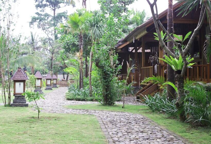 בית מלון כפרי Mina Tanjung