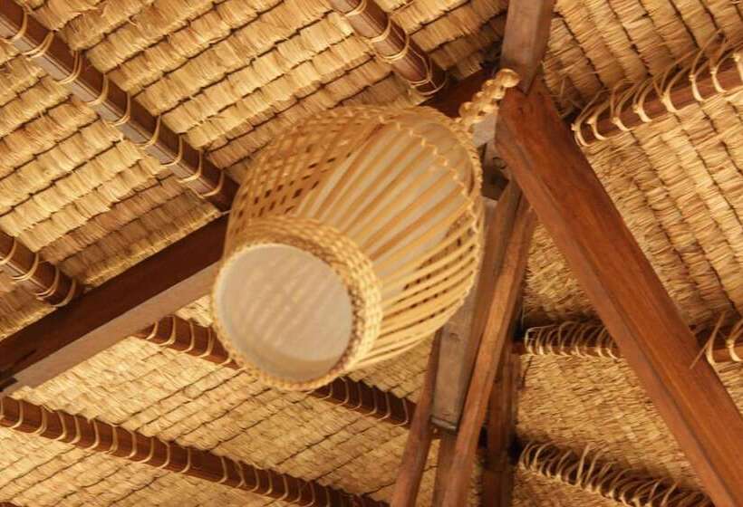 בית מלון כפרי Mina Tanjung