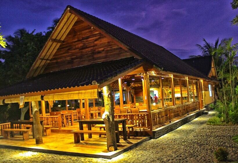 בית מלון כפרי Mina Tanjung