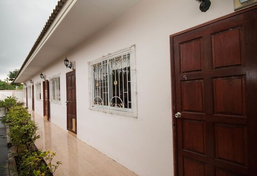 هتل Narnia Resort Pattaya 2