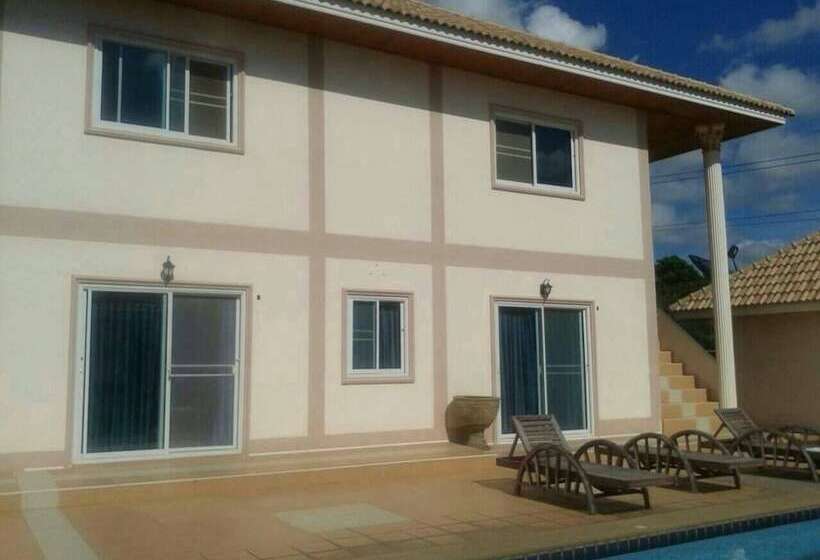 هتل Narnia Resort Pattaya 2