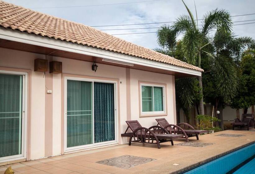 هتل Narnia Resort Pattaya 2