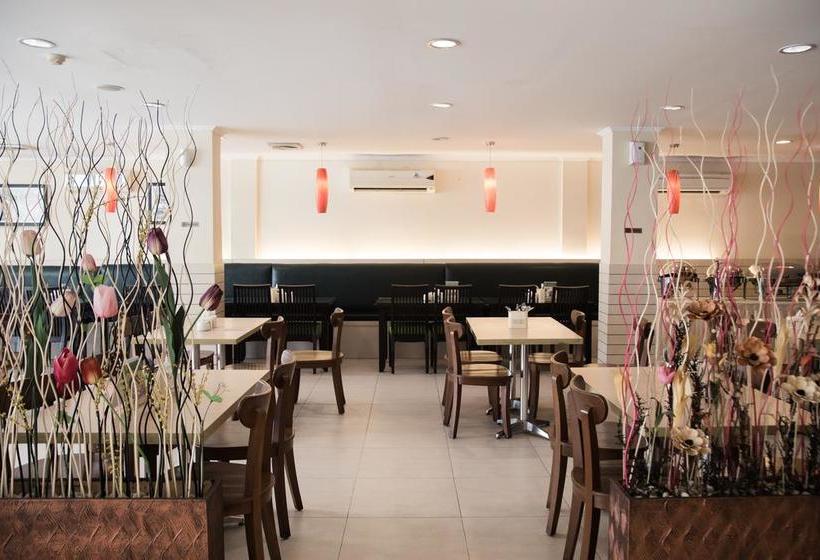 Hotel Nite And Day Jakarta Roxy