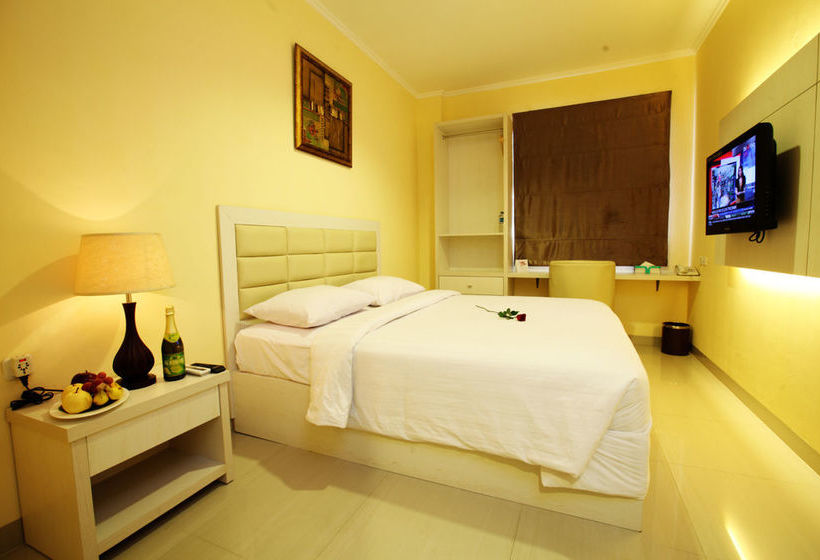 בית מלון כפרי Nite And Day Jakarta Roxy