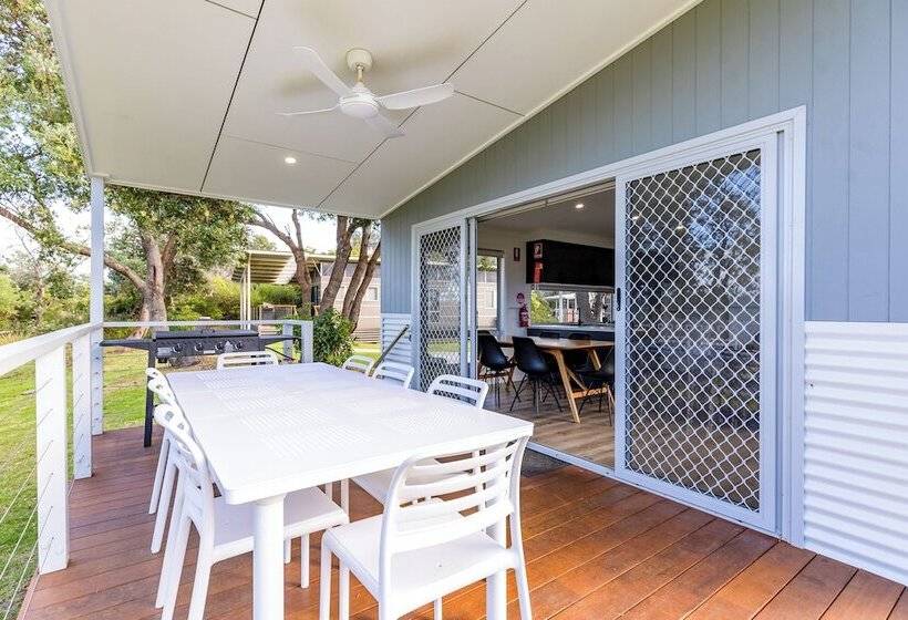 호텔 Nrma Eastern Beach Holiday Park