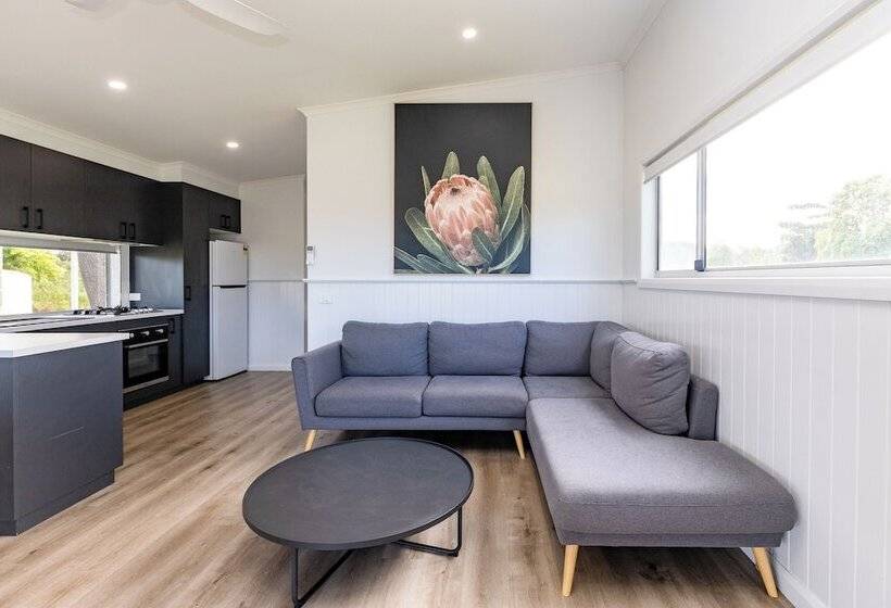 호텔 Nrma Eastern Beach Holiday Park