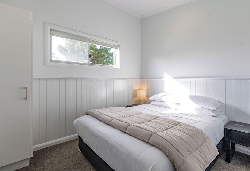 호텔 Nrma Eastern Beach Holiday Park