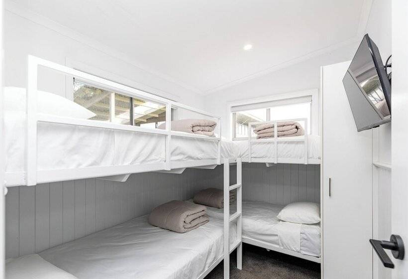 호텔 Nrma Eastern Beach Holiday Park