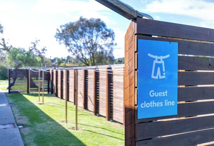 호텔 Nrma Eastern Beach Holiday Park