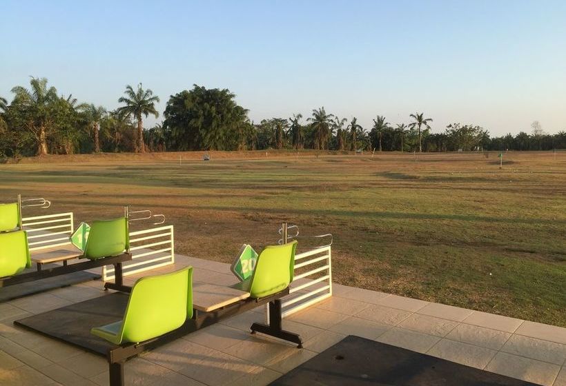 호텔 Palm Driving Range & Resort