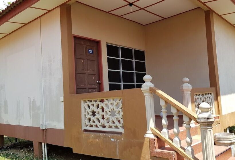 فندق Pcb Beach Resort