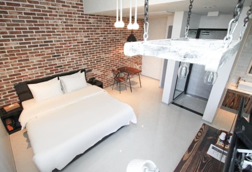 Hound Hotel Changwon Terminal