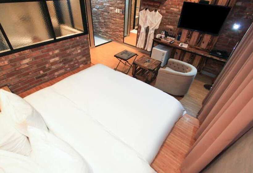 Hound Hotel Changwon Terminal