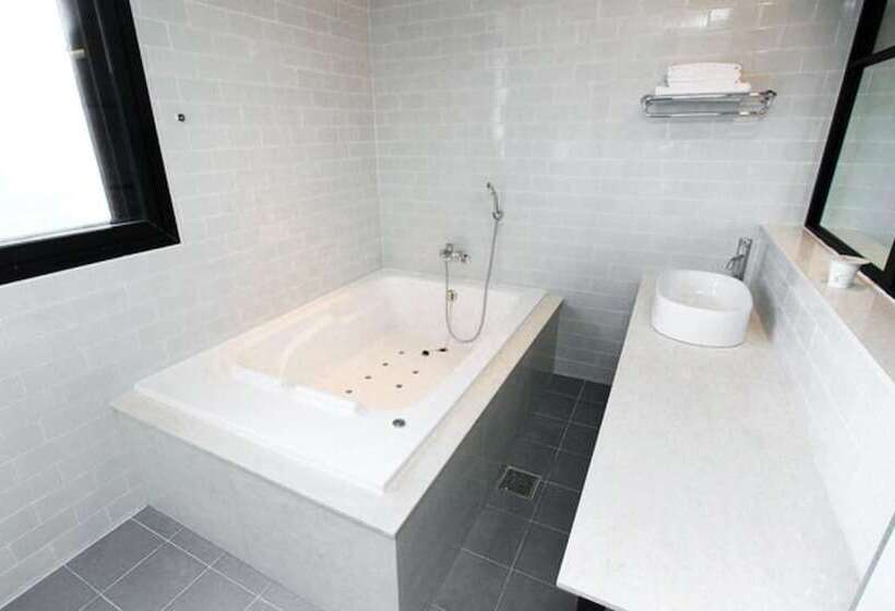 Hound Hotel Changwon Terminal