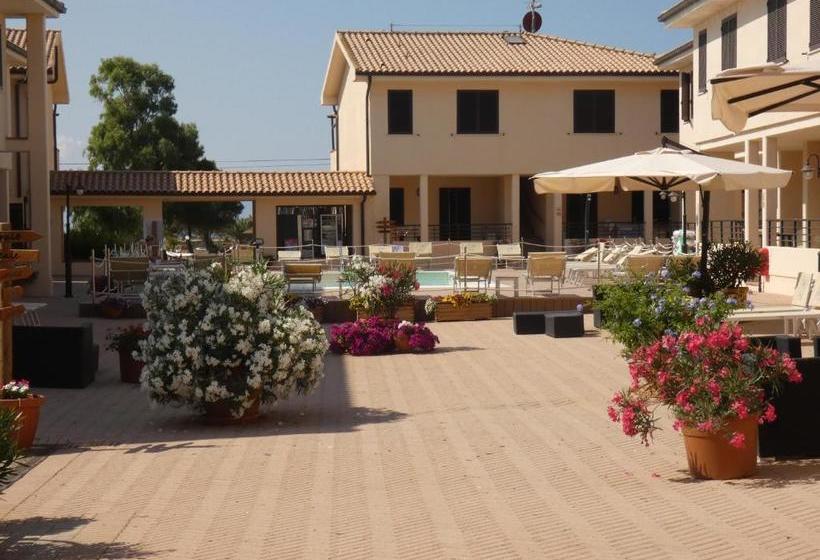 Отель Residence Talamone Il Poderino
