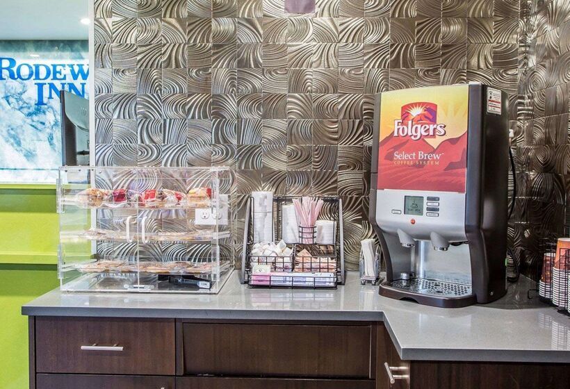 فندق Rodeway Inn