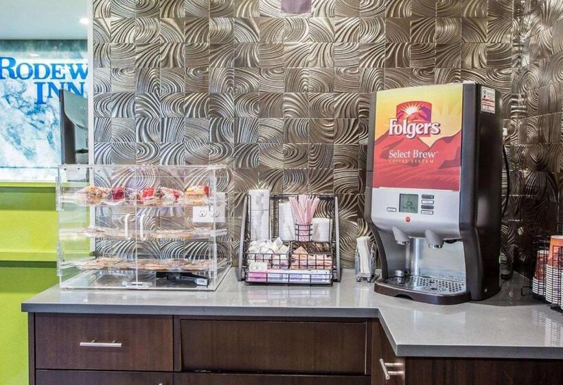 فندق Rodeway Inn