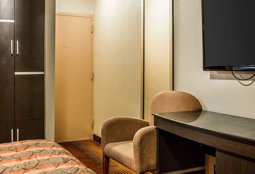 فندق Rodeway Inn