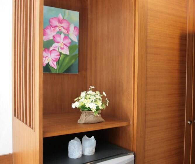 호텔 Rojjana Residence