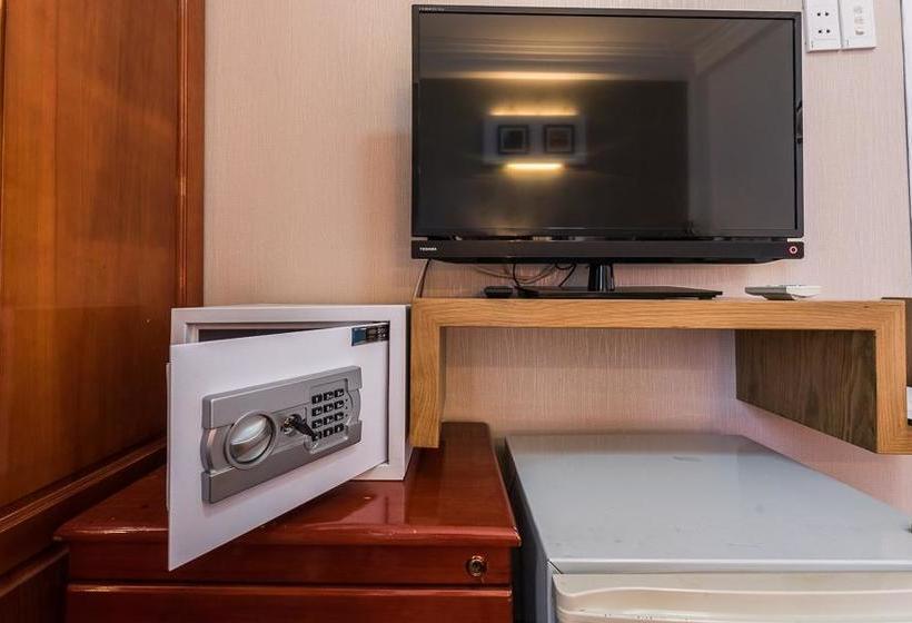 هتل Canary Saigon