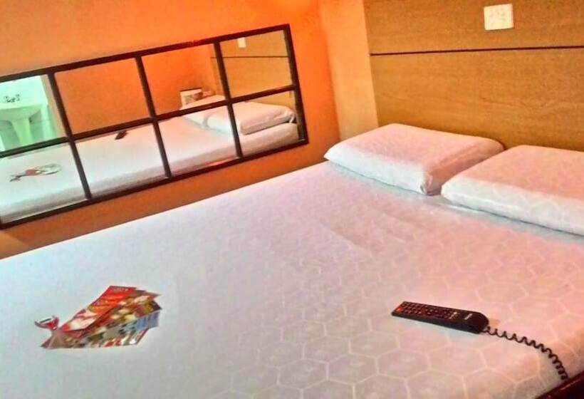 호텔 Sogo Aurora Cubao