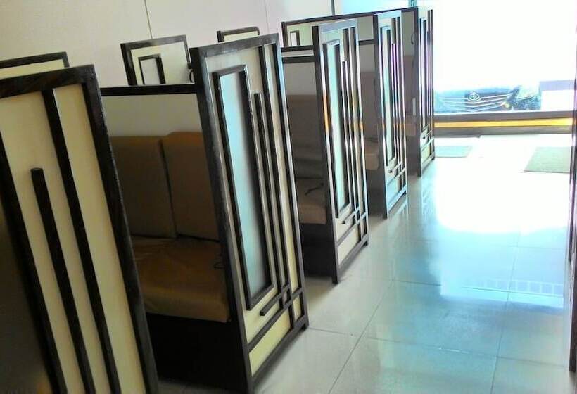 בית מלון כפרי Sogo Edsa Cubao