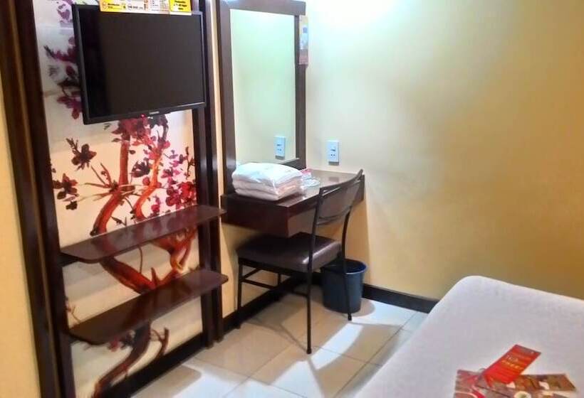 בית מלון כפרי Sogo Edsa Cubao