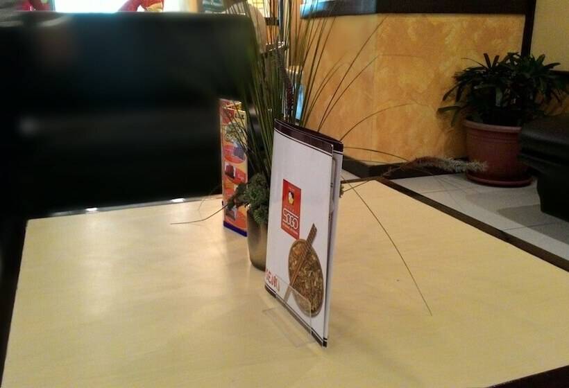 בית מלון כפרי Sogo Edsa Cubao