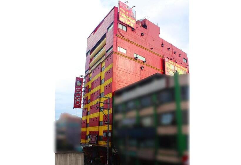 בית מלון כפרי Sogo Edsa Cubao