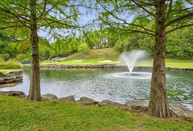 فندق Stonebridge Village Resort