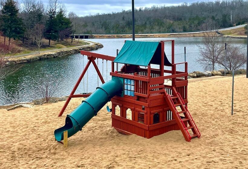 فندق Stonebridge Village Resort