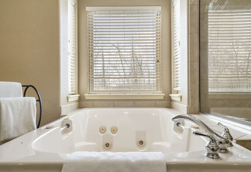 فندق Stonebridge Village Resort