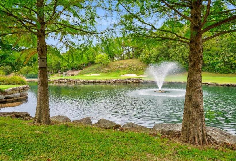 فندق Stonebridge Village Resort