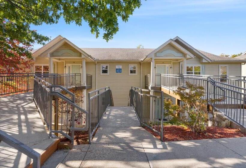 فندق Stonebridge Village Resort