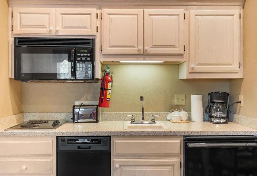 فندق Stonebridge Village Resort